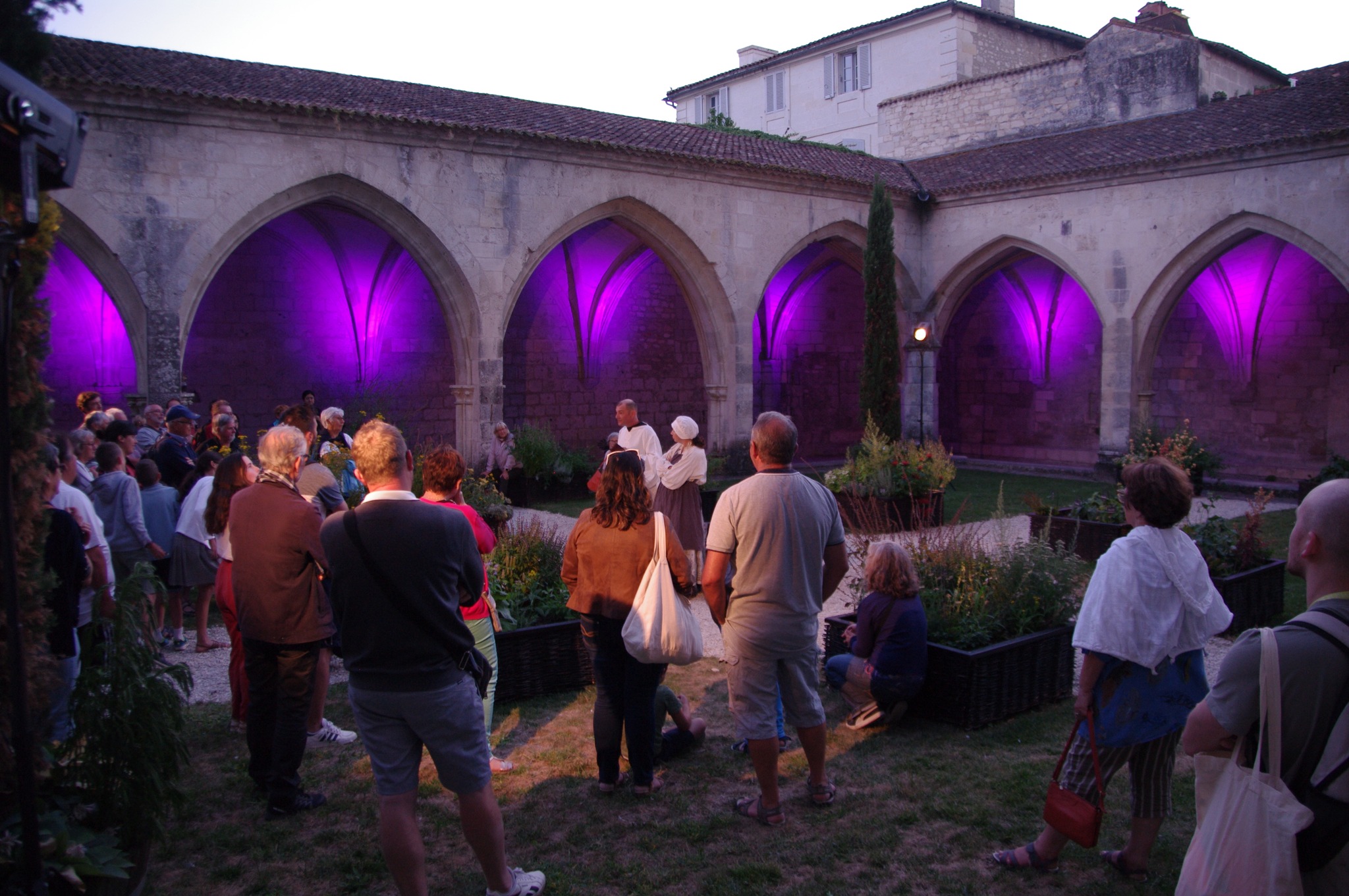 Saintes, belle de nuit - Visite théâtralisée