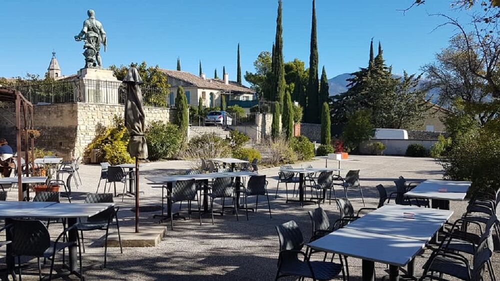 Bistrot le Saint Romain - Vue sur le village - CRILLON LE BRAVE - 2021