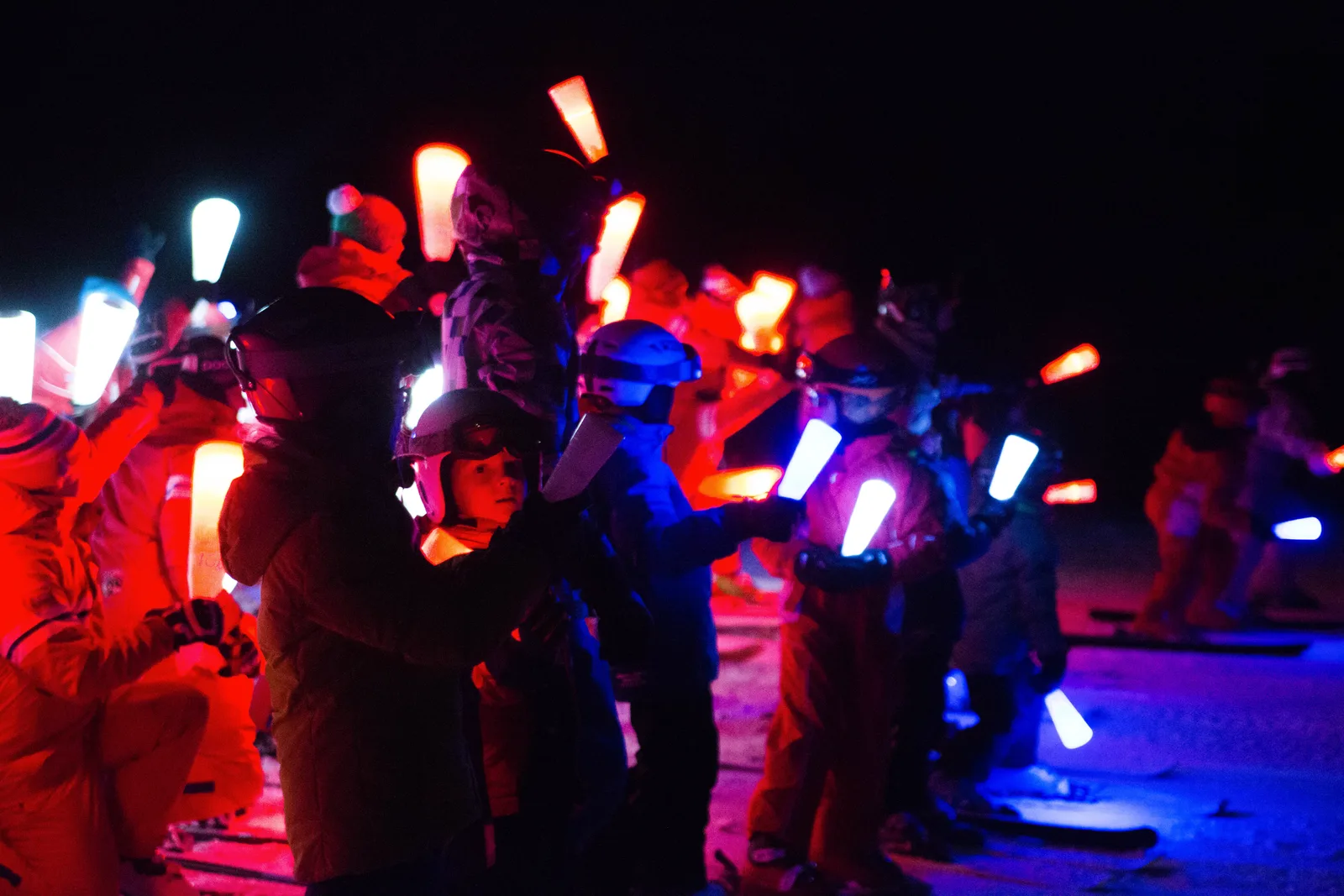 Les moniteurs de ski ESF avec les enfants