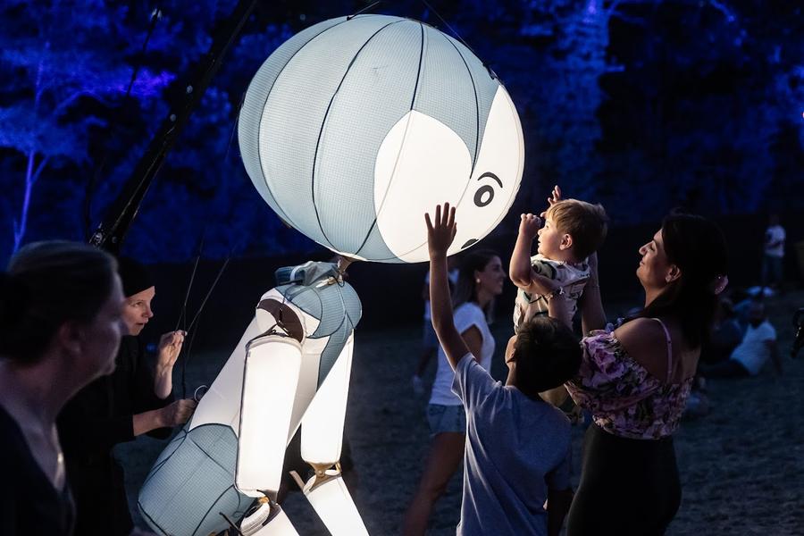 Spectacle déambulatoire 