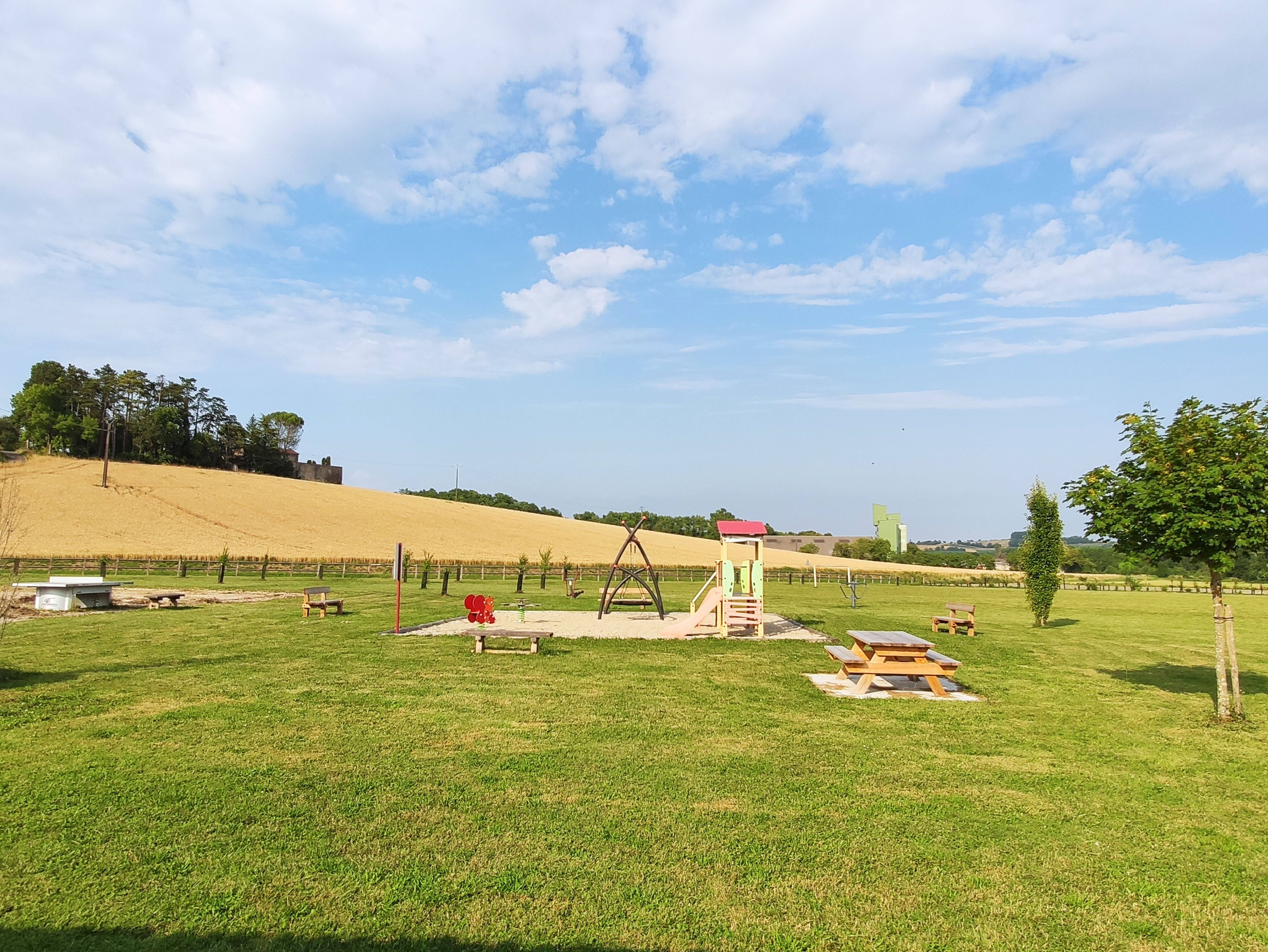 Aire de pique-nique de Salles-Lavalette