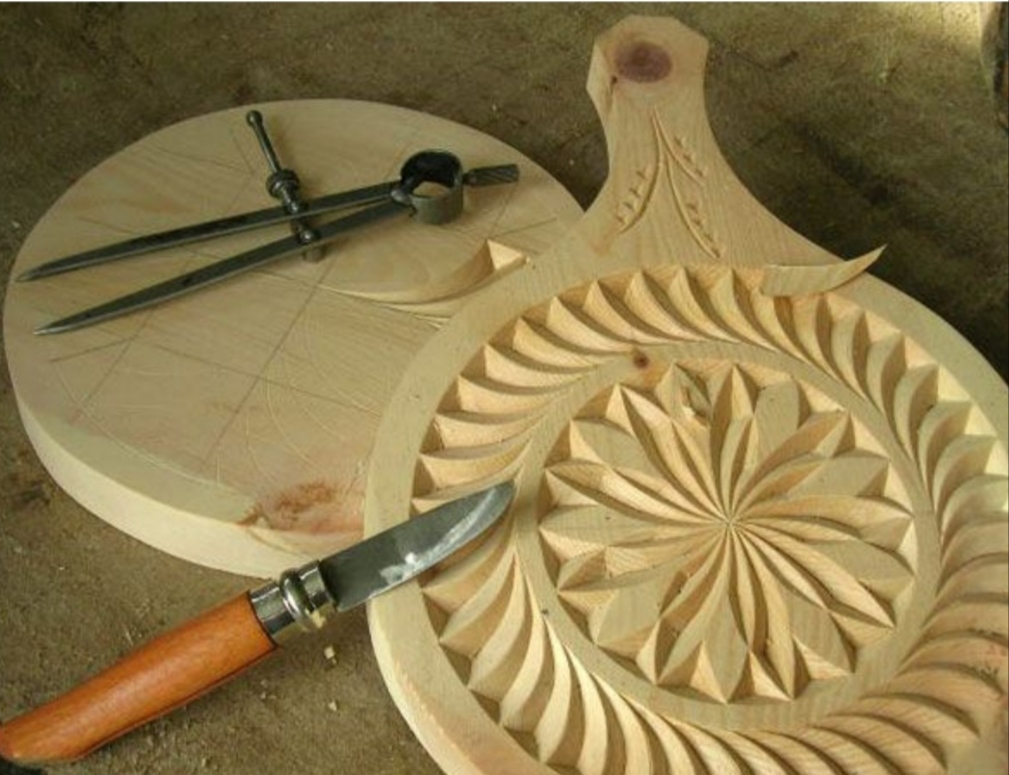 Scintiller au fil des saisons : initiation  la sculpture au couteau et vente d'objets en bois sculpt