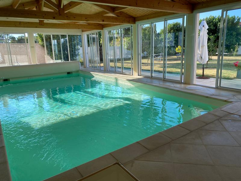 Piscine intérieure chauffée
