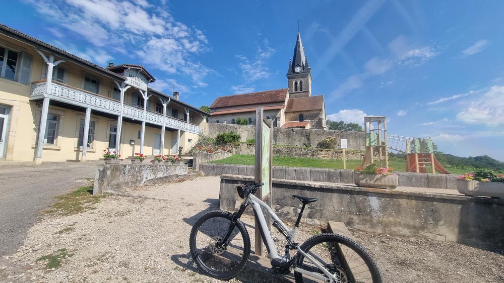 Circuit VTT n°22 (rouge) Entre vignoble et Gorges du Suran_Bohas-Meyriat-Rignat