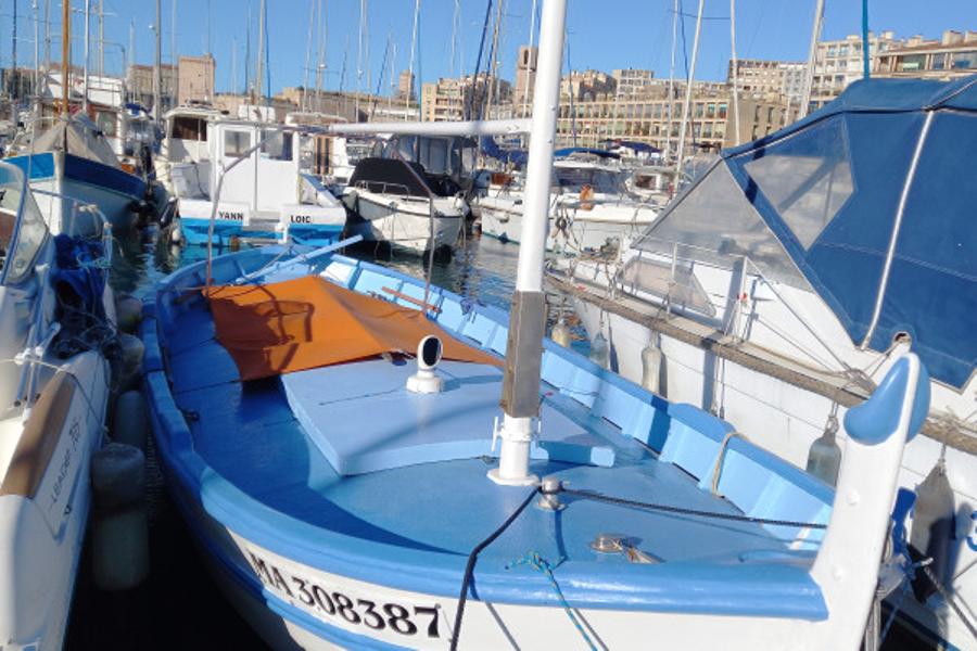 Circuit patrimoine historique 2h à bord d'une barquette marseillaise