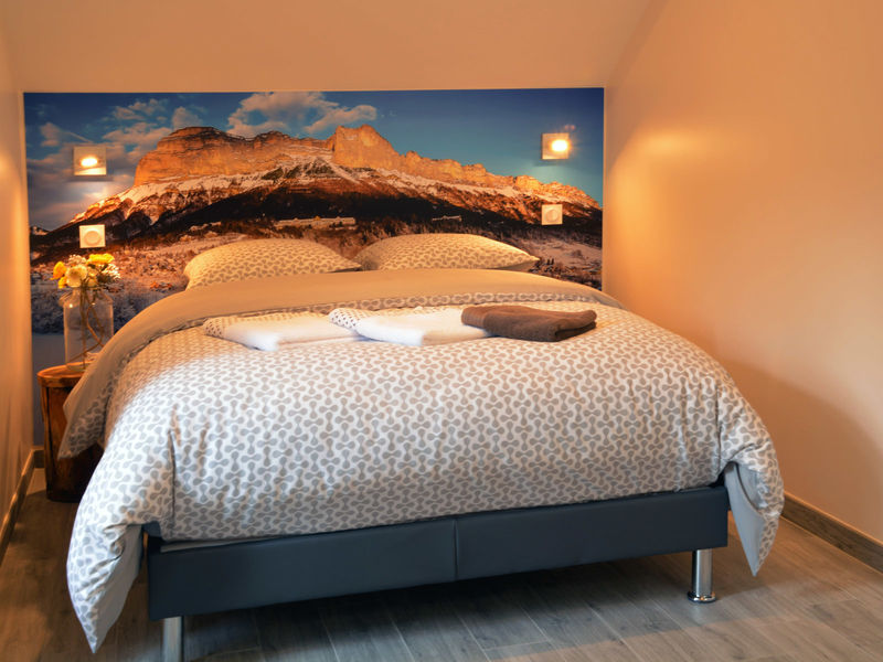 Image illustrative