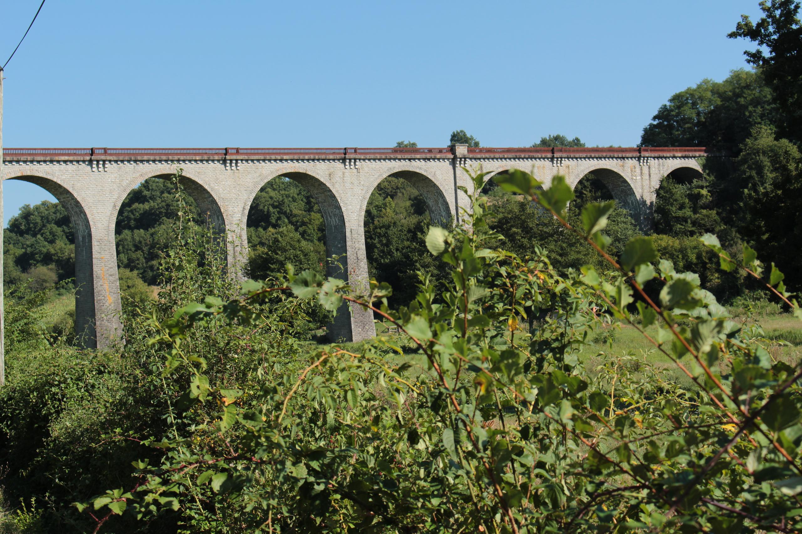 Grand-Madieu sentier des 2 ponts et des 3 communes