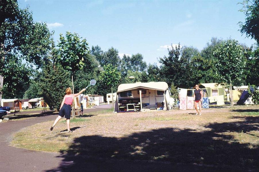 Aire extérieure de camping car le pré des laveuses