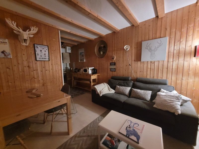 Jules' little Cab'anne