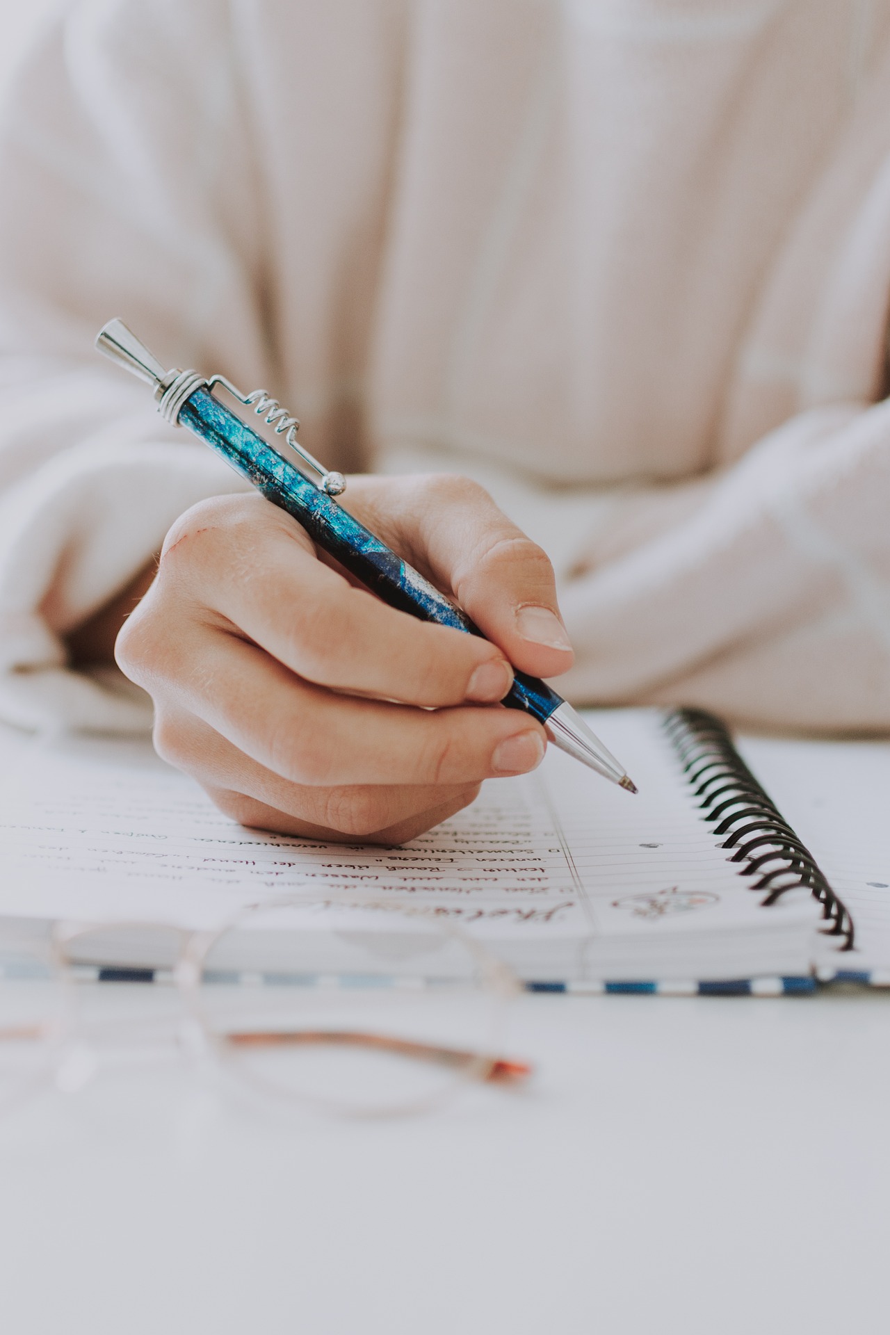 Atelier d'écriture et rencontre avec Rouda_Saint-Siméon-de-Bressieux