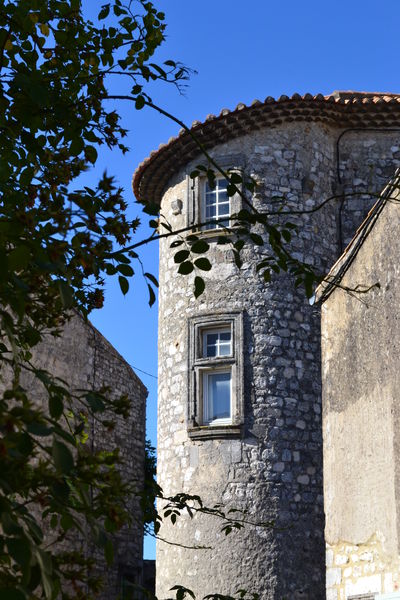 Tour de la grande maison