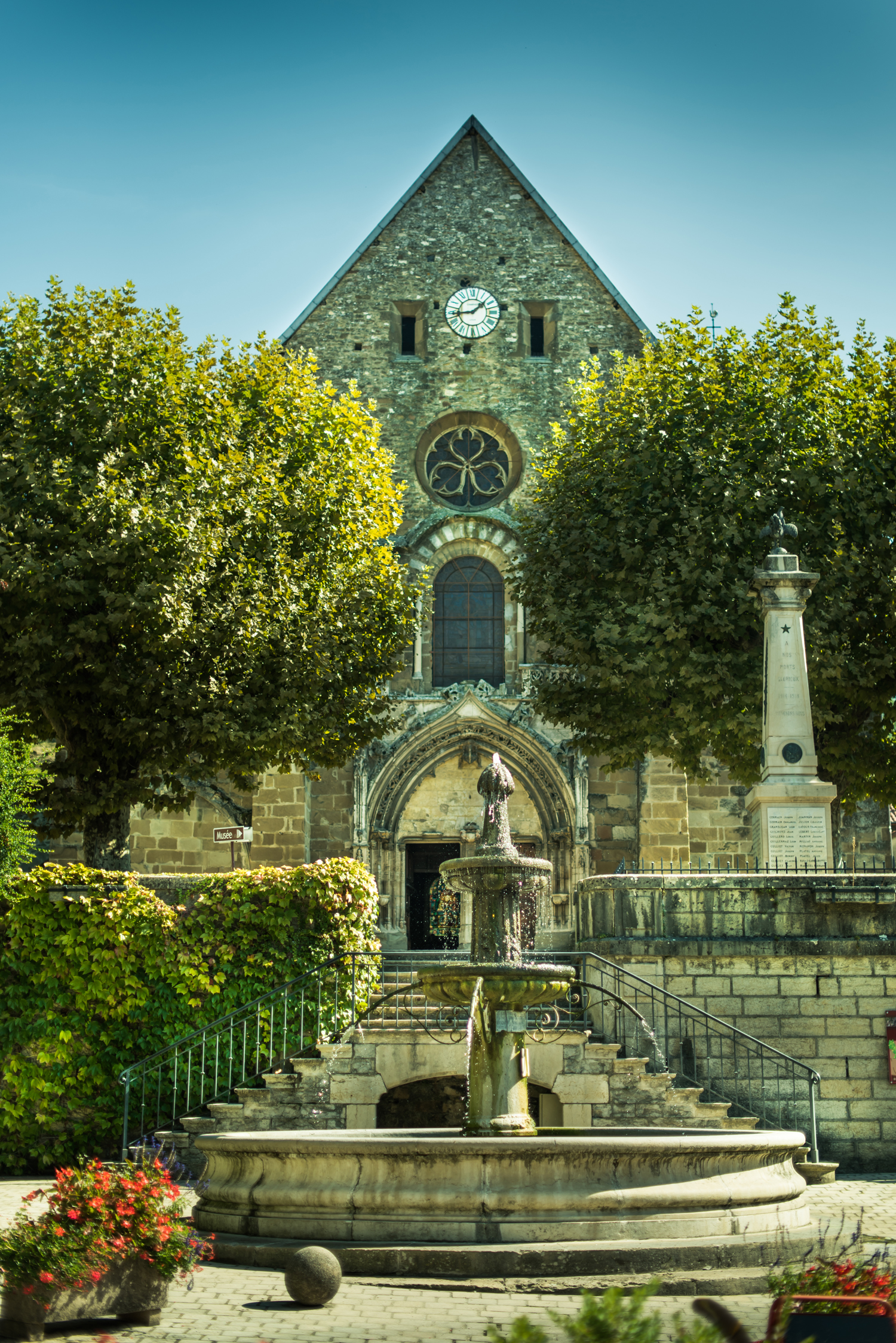 Façade de l'église abbatiale