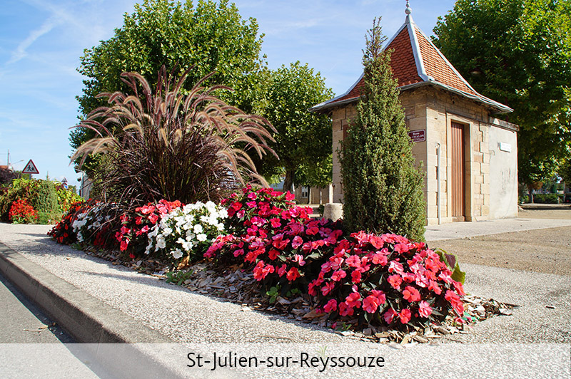 Village-fleuri_Saint-Julien-sur-Reyssouze_Route-fleurie-Haute-Bresse©routefleurie.fr