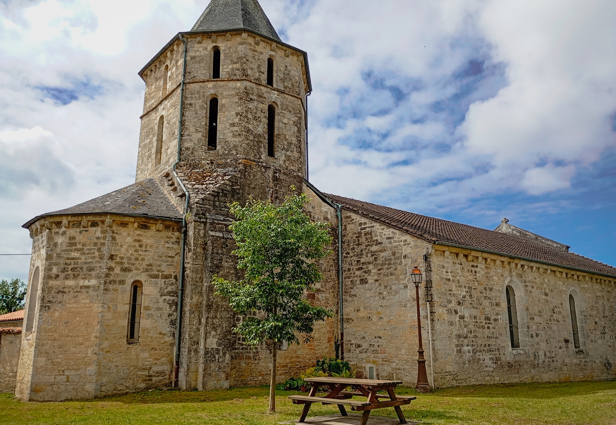 Visite des vitraux des églises_Aigre