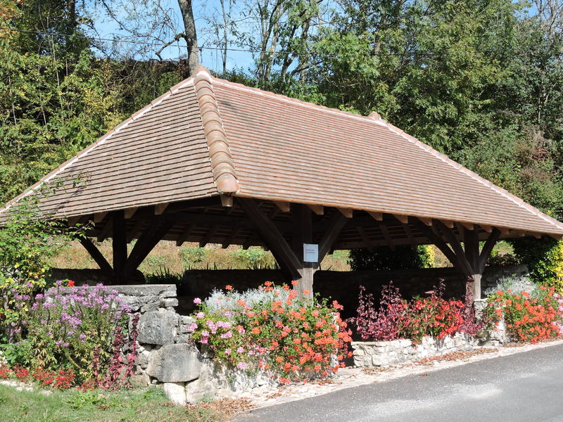 Lavoir Marignieu