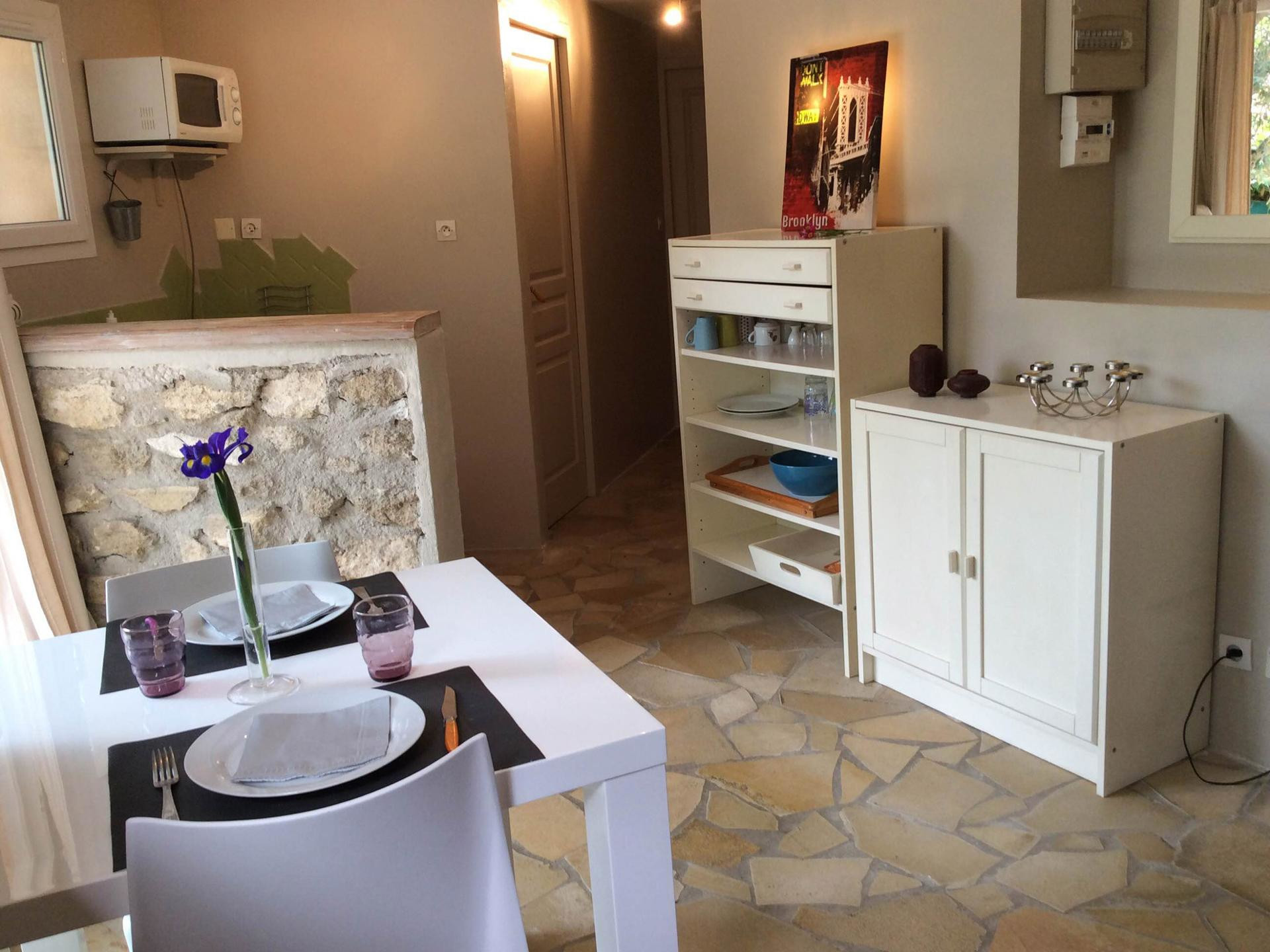 Les Manières, Salon-de-Provence - photo 2