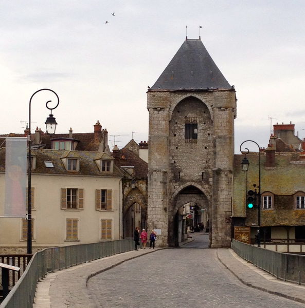 Porte de Bourgogne à Moret sur Loing