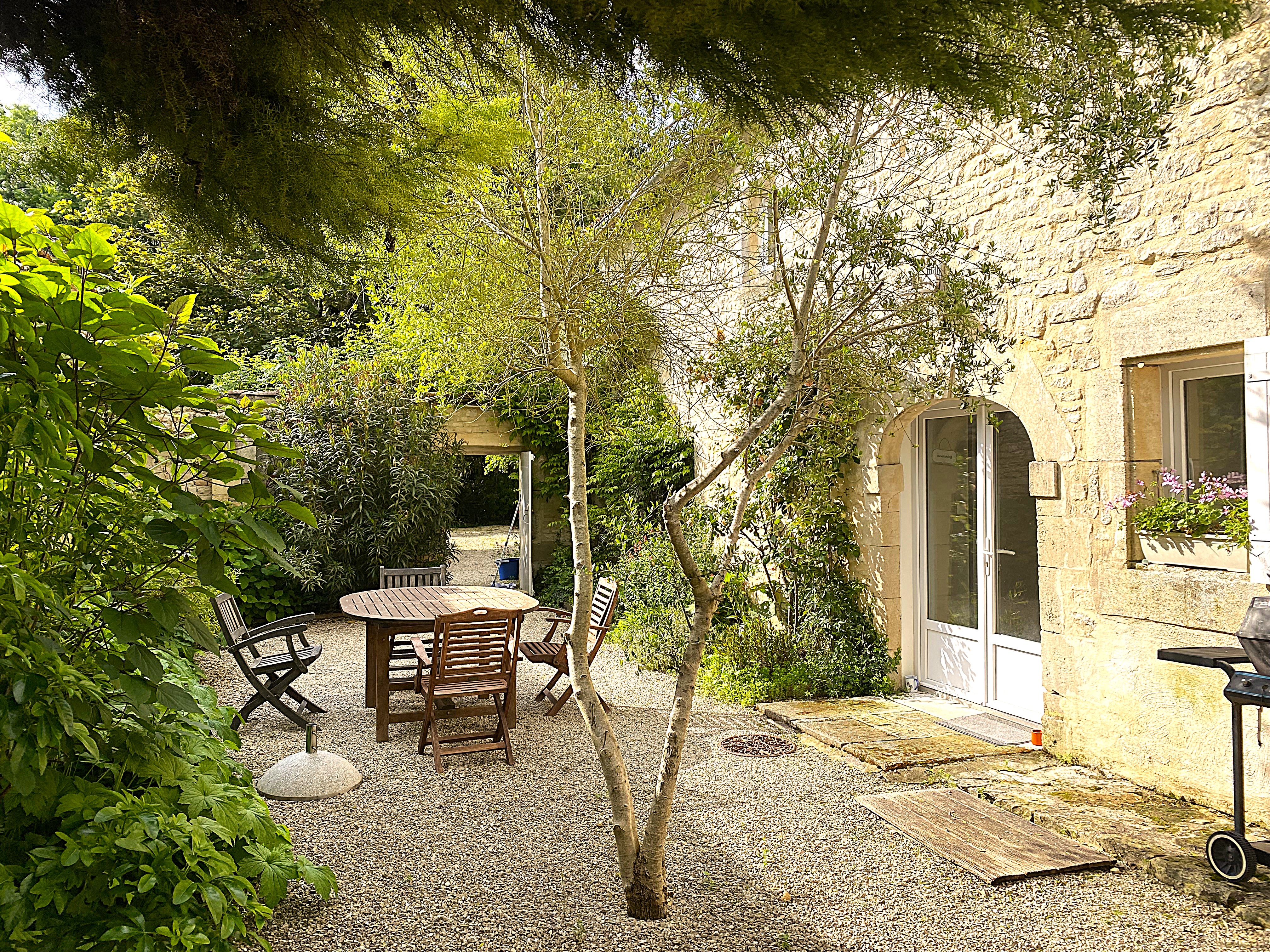 Aux Agapanthes - Gîte charentais avec jardin/cour privée - Piscine