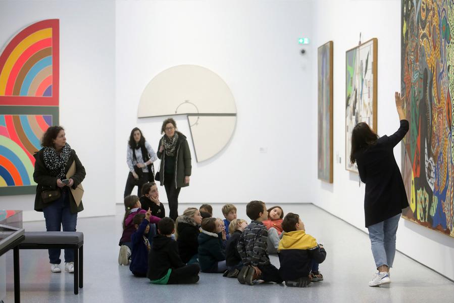 Visite dans l'exposition Hors Format - Collections en chantier