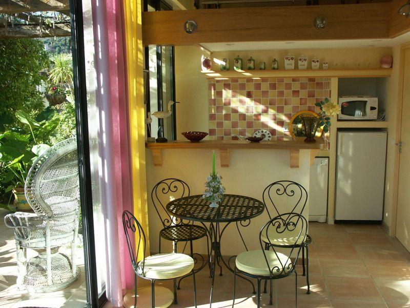 Gîte Le Jardin de Falicon-Cuisine/Coin repas-Falicon-Gîtes de France des Alpes-Maritimes