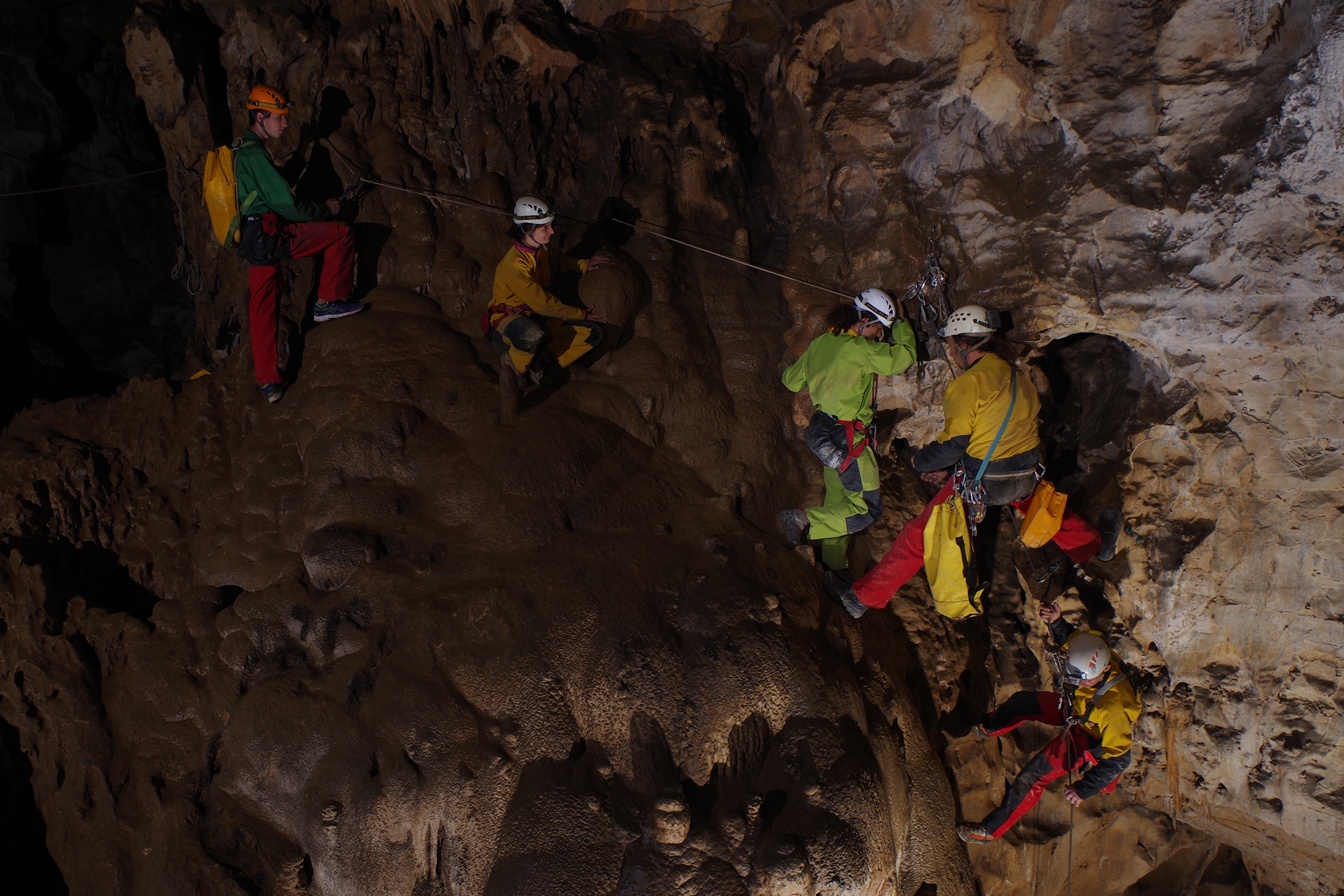 Découverte sportive - Aven Cordier / Foussoubie avec les Guides Spéléo