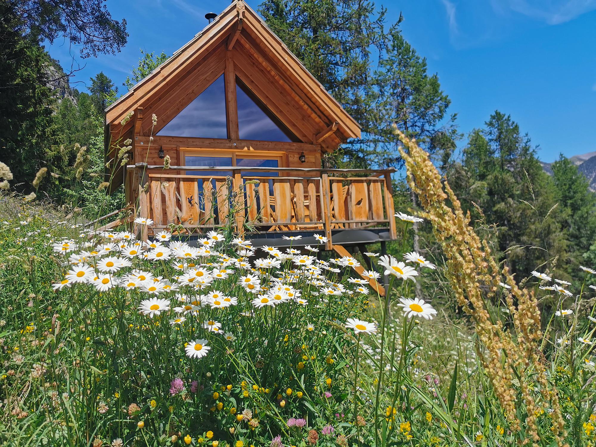 Les Cabanes du Domaine de l'Esperluette - Hébergement insolite au Lauzet-Ubaye