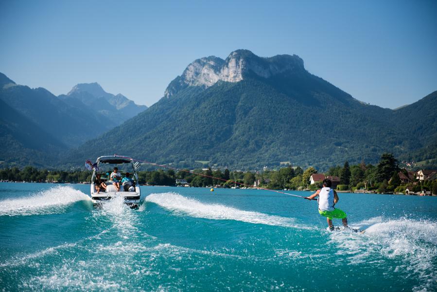 Pack ride 3 heures de bateau sur le lac d'Annecy et 1 heure de paddle