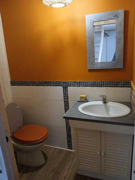 Maison aux volets bleus_Thizy-les-Bourgs