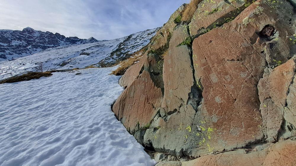 Visite guidée régulières des gravures rupestres de la vallée des Merveilles et de Fontanalba Visite guidée régulières des gravures rupestres de la vallée des Merveilles et de Fontanalba