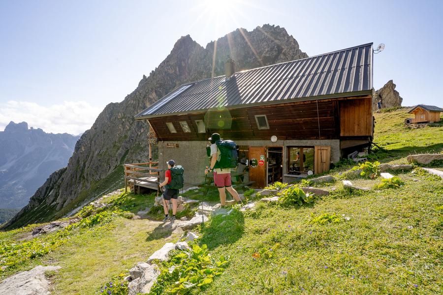 An arrivant au refuge du Grand Bec en aller - retour - Planay