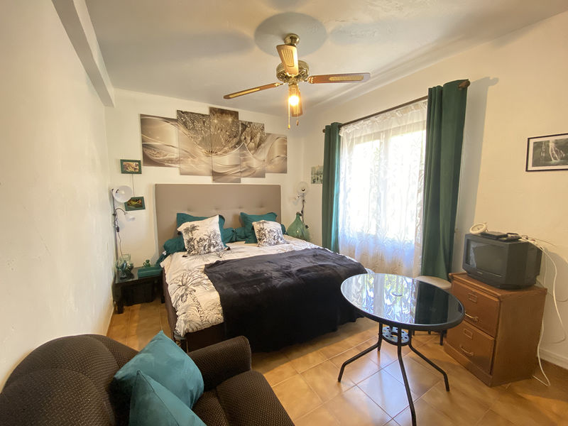 Appart. 2 pers en rez-de-jardin de maison