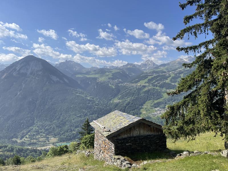 Vue sur maison de Plansoie - Bozel