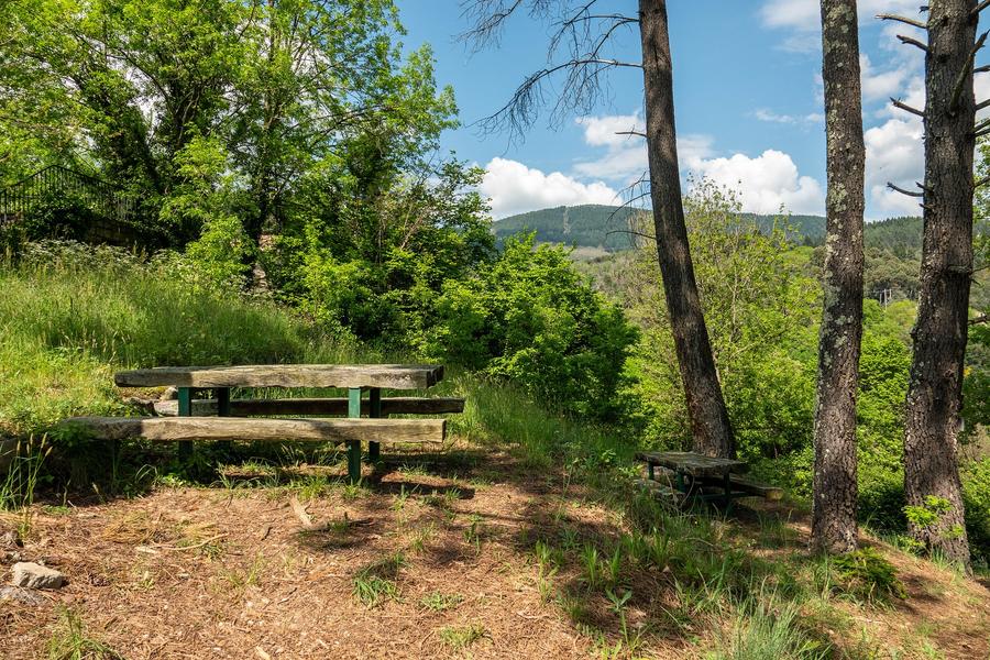 Aire de pique-nique - Pont-de-Labeaume