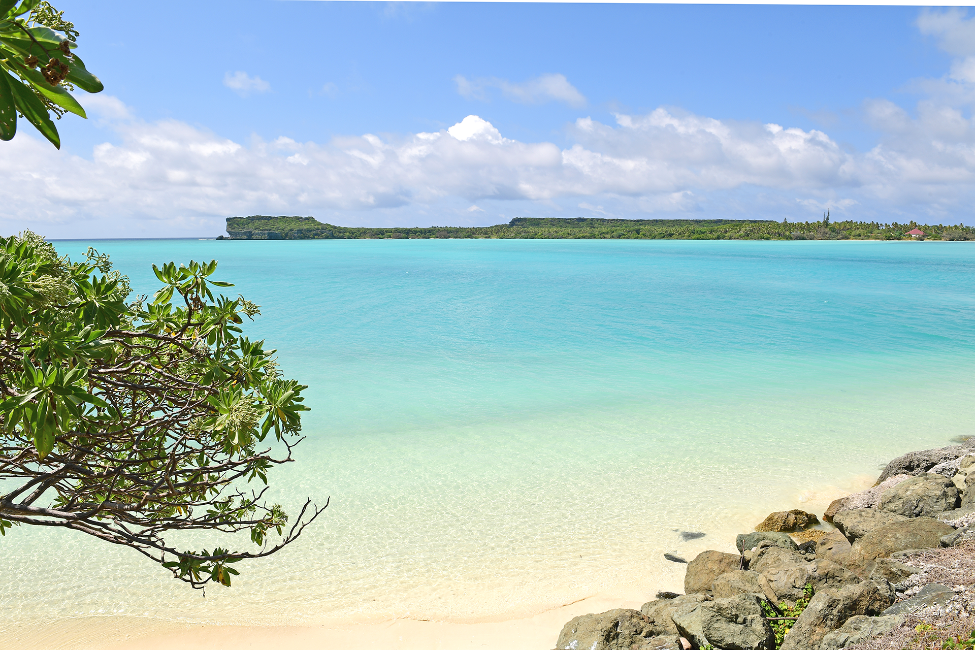 Lékiny Bay