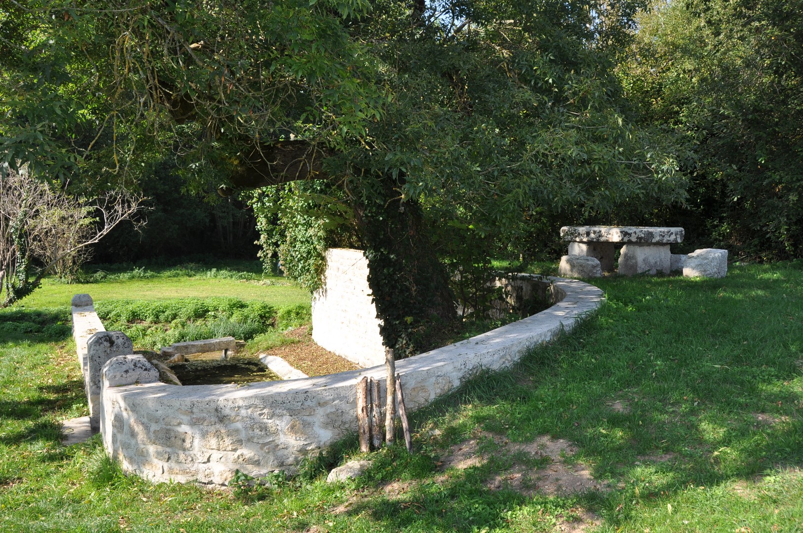 Aire de pique-nique - Fontaine Barbara