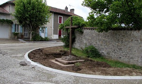 Montrollet sentier le rocher aux oiseaux