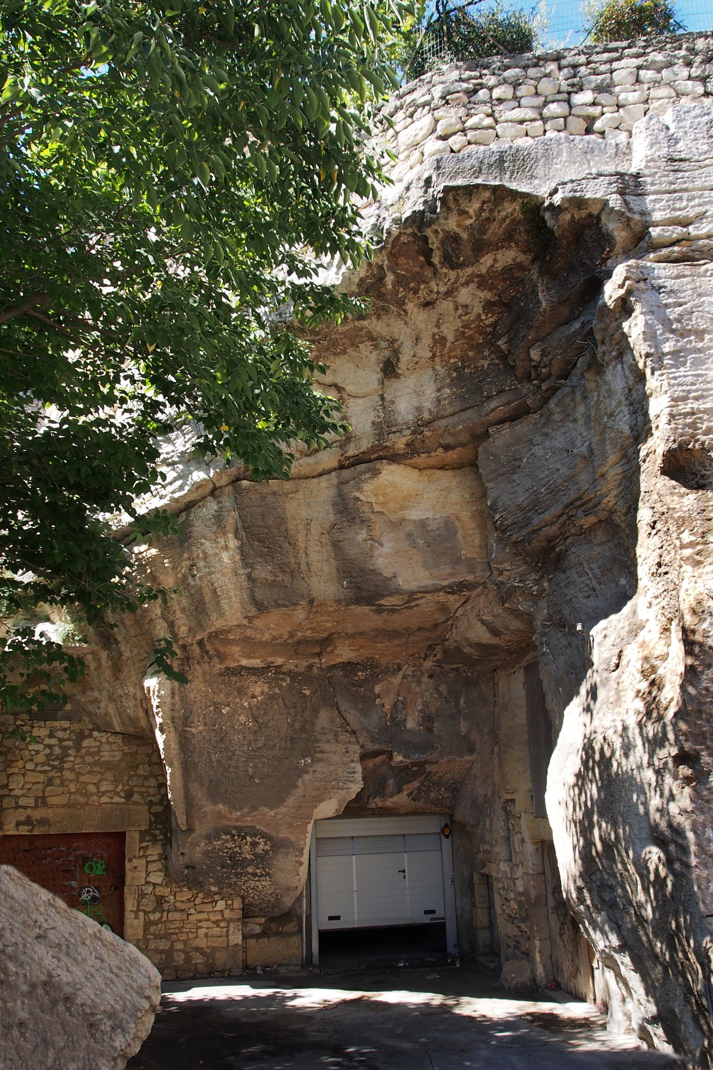 Les Carrières de Pierre de Fontvieille, Fontvieille - photo 2
