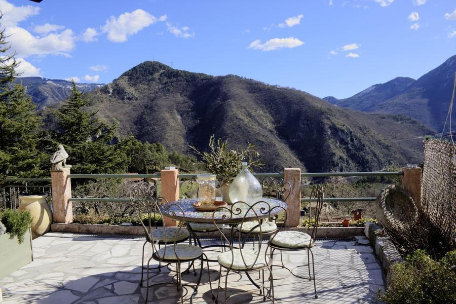 Gîte l'Aire - Terrasse - Lantosque - Gîtes de France des Alpes-Maritimes