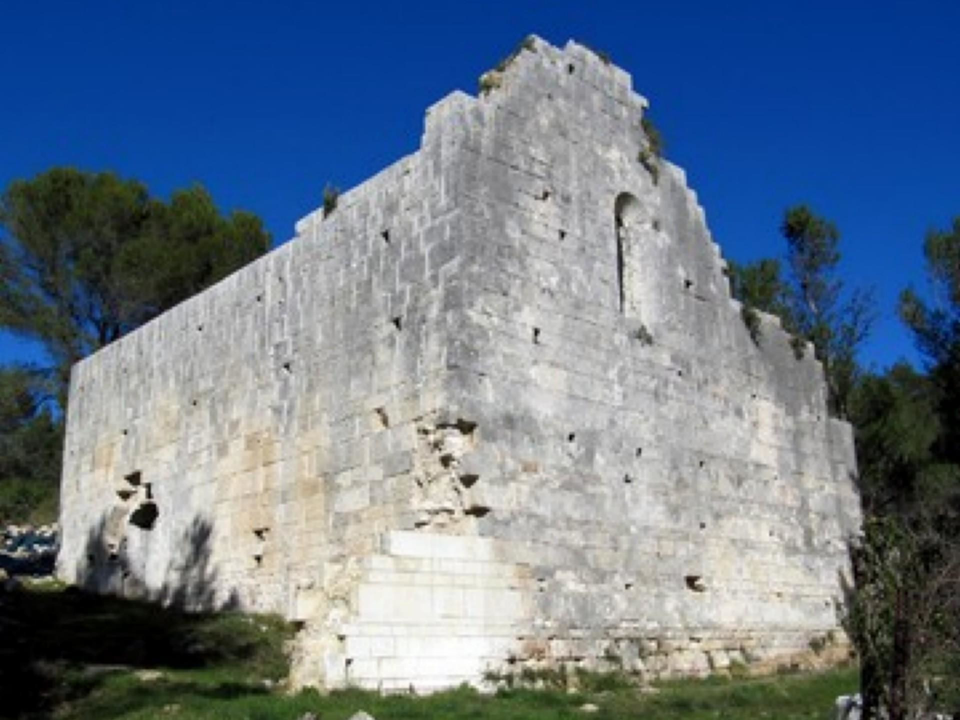 Prieuré Saint Peyre d'Entremonts