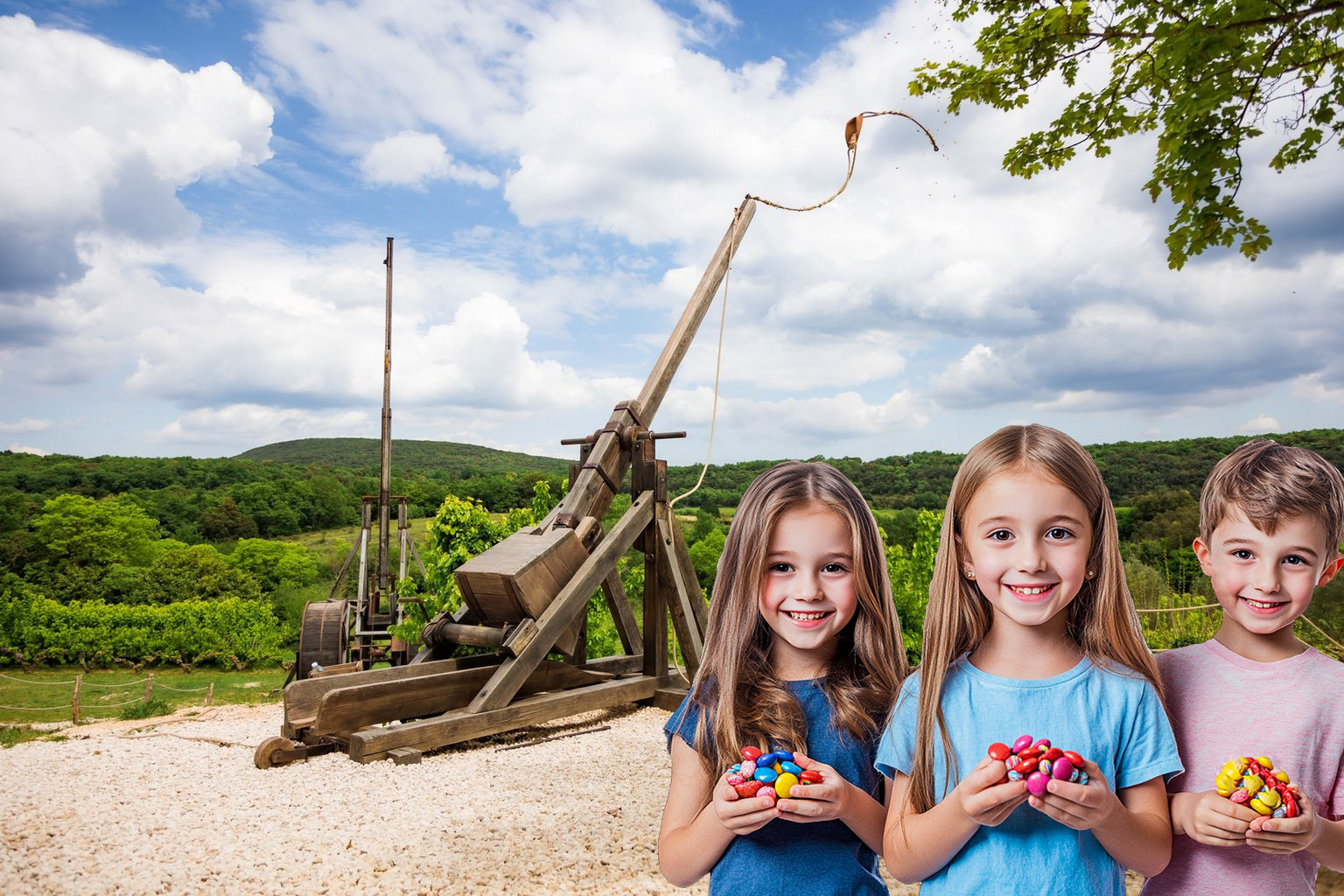 Tir de bonbons au trébuchet au Château des Roure