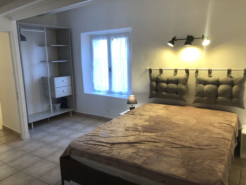 Meublé Virginie Troin