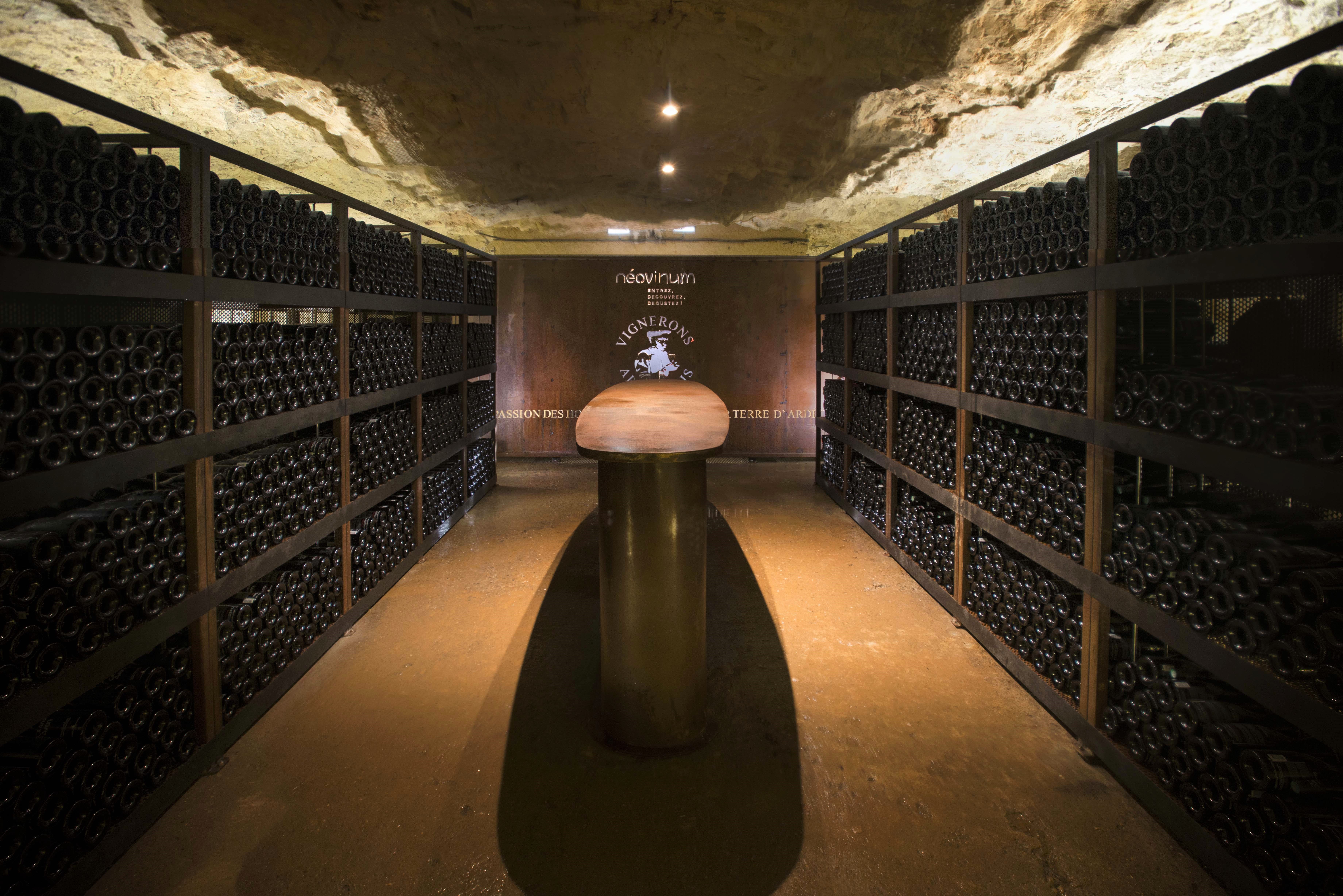 vinothèque_degustation_oenologique_visite_vignerons_ardechois_aven_orgnac_credits_jf arnaud-min