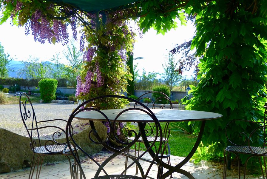Domaine du Manoir - Chambres d'hôtes à moins d'une heure de Lyon - Balcons du Dauphiné