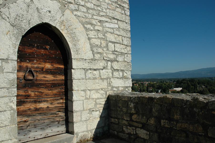Espace Tour médiévale, exposition à de Morestel, cité des peintres - Balcons du Dauphiné - à moins d'une heure de Lyon - Nord-Isère