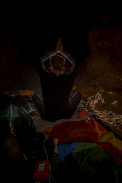 Méditation au bivouac.