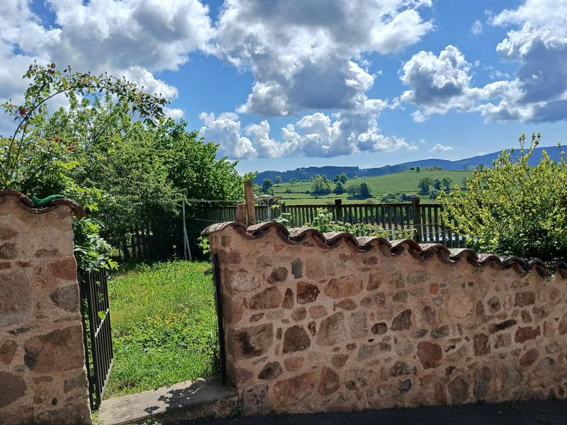 Maison aux volets bleus