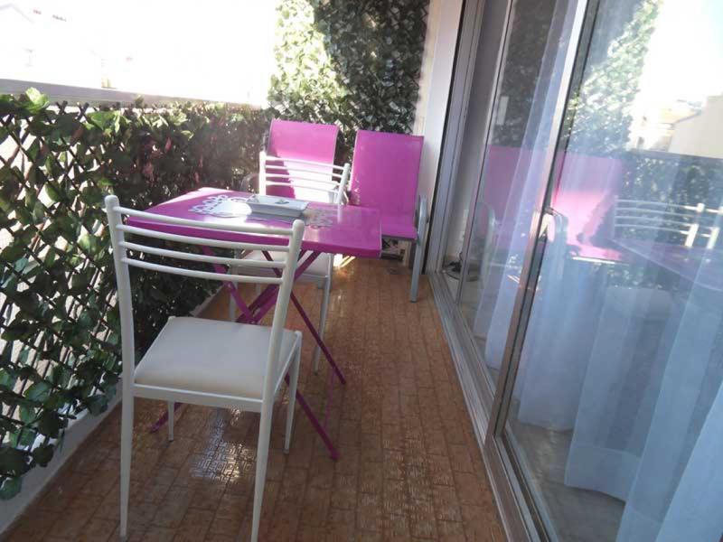 BALCON TERRASSE ensoleillée et au calme