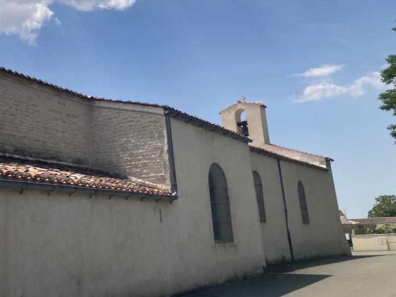 LÉglise Saint Marie Madeleine est un édifice à nef unique