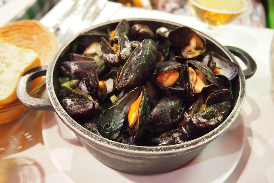 Repas moules - frites à l'Oasis