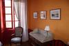 Maison de famille de Cérilly en AUVERGNE, chambre jaune Ⓒ Gîtes de France